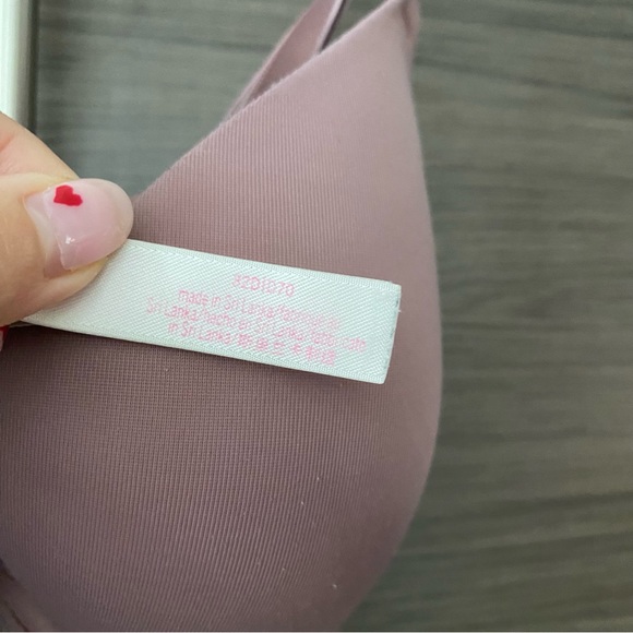 Victoria’s Secret PINK Wear Everywhere Push up - Picture 3 of 4
